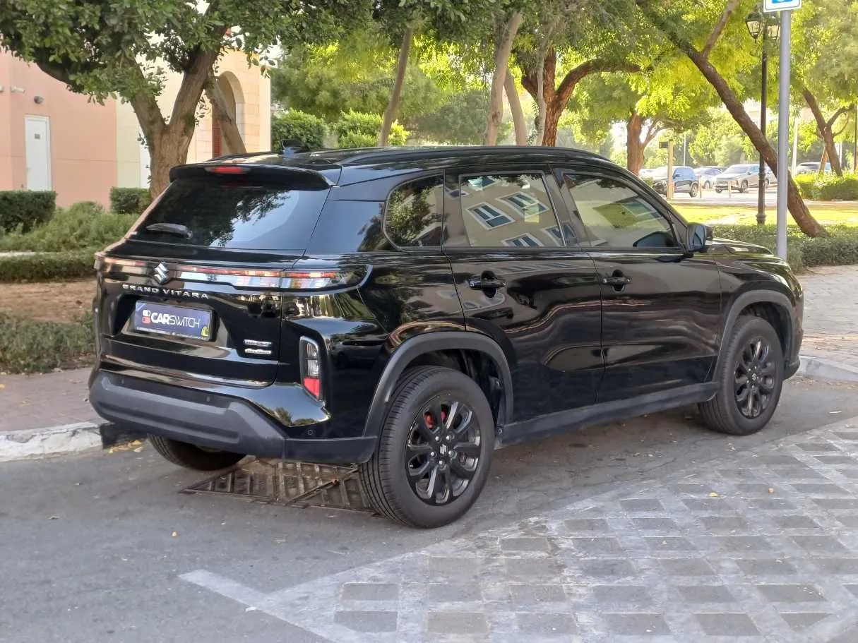 Car image 5