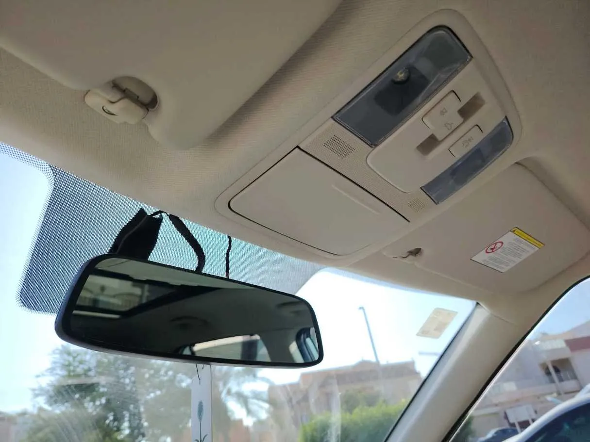 Car image 35