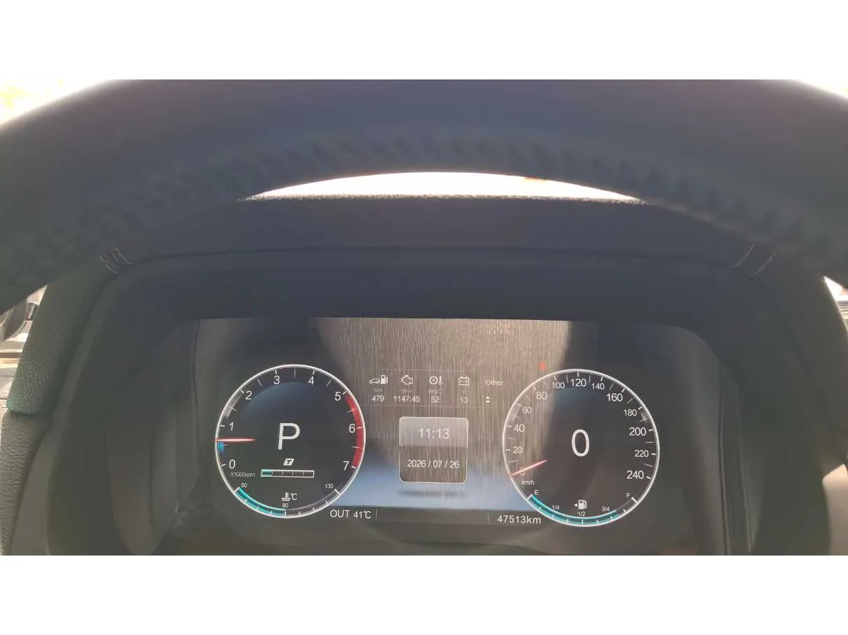 Car image 18