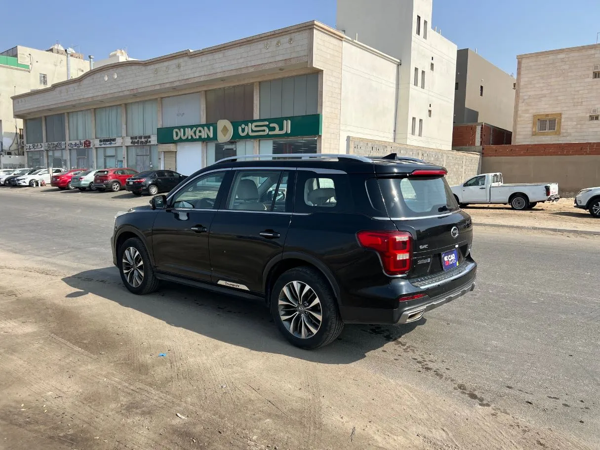 Car image 7