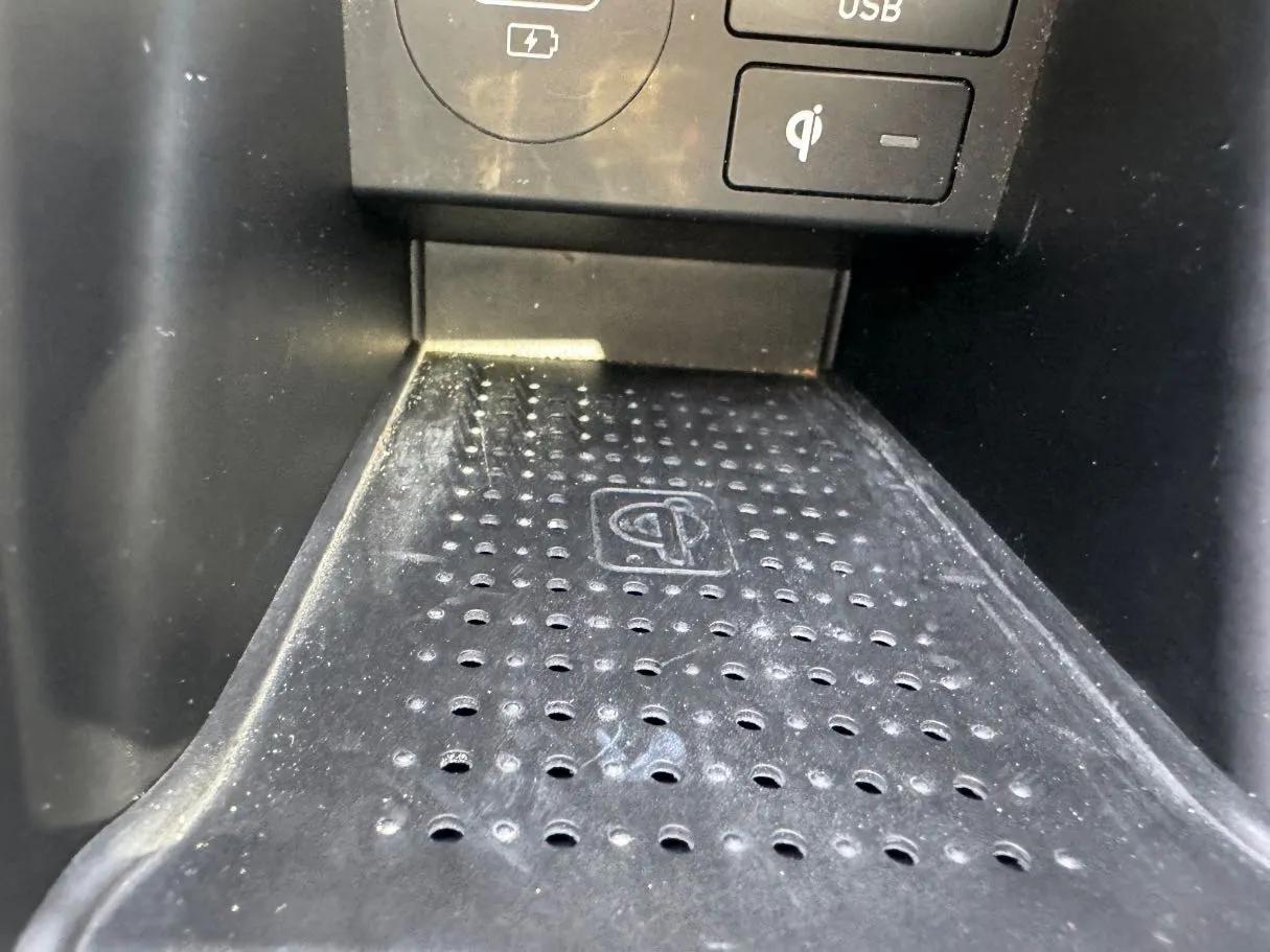 Car image 21