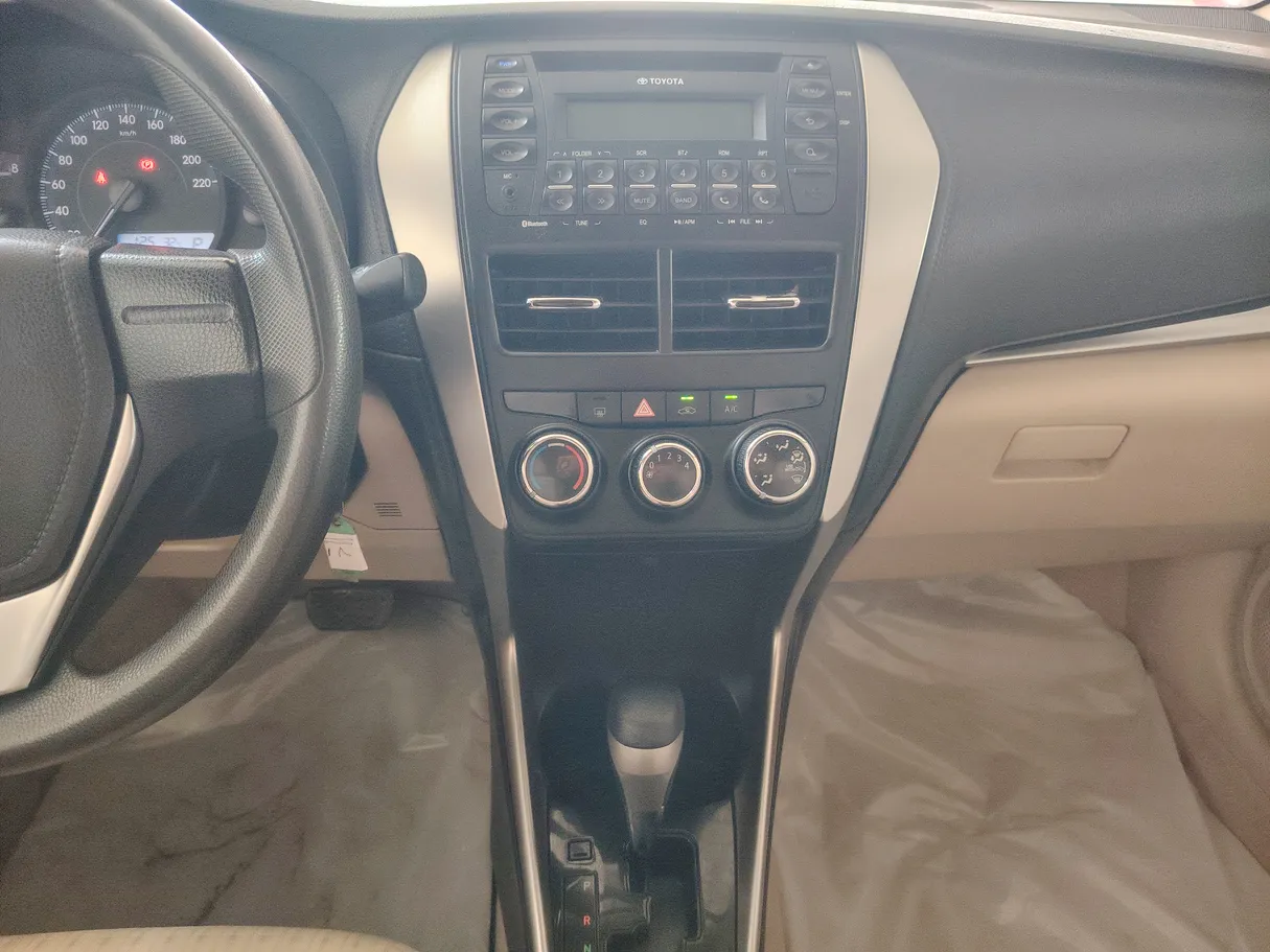Car image 20