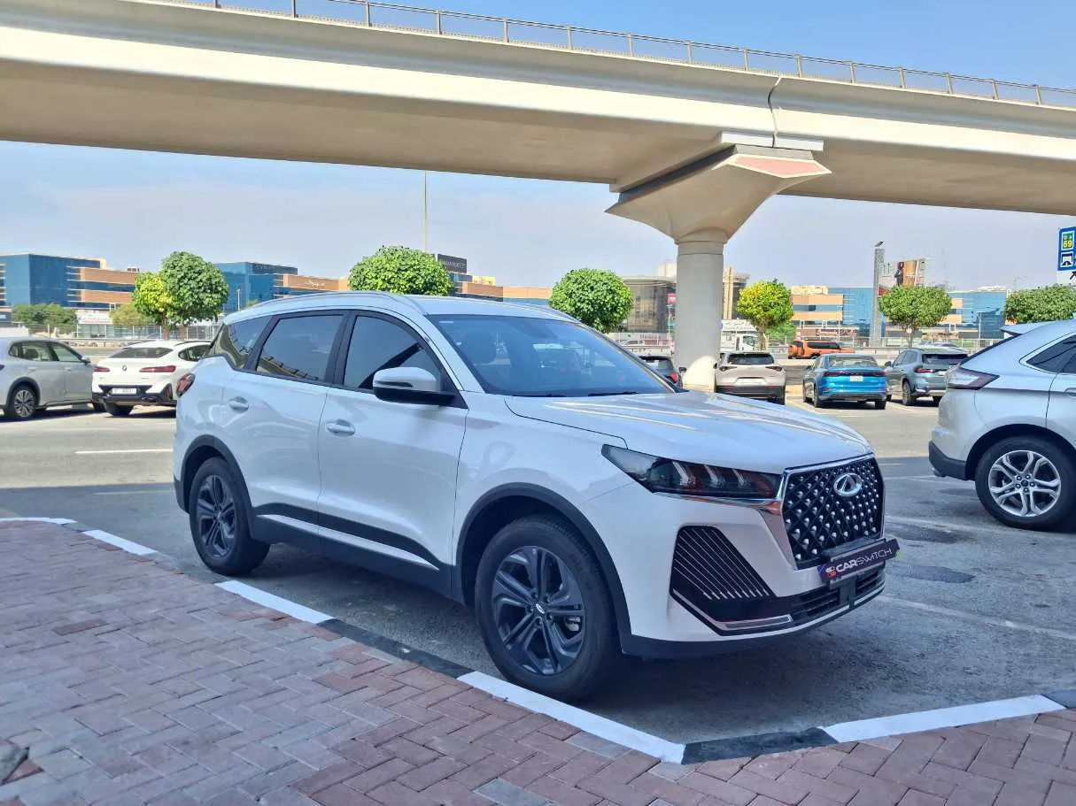 Car image 4