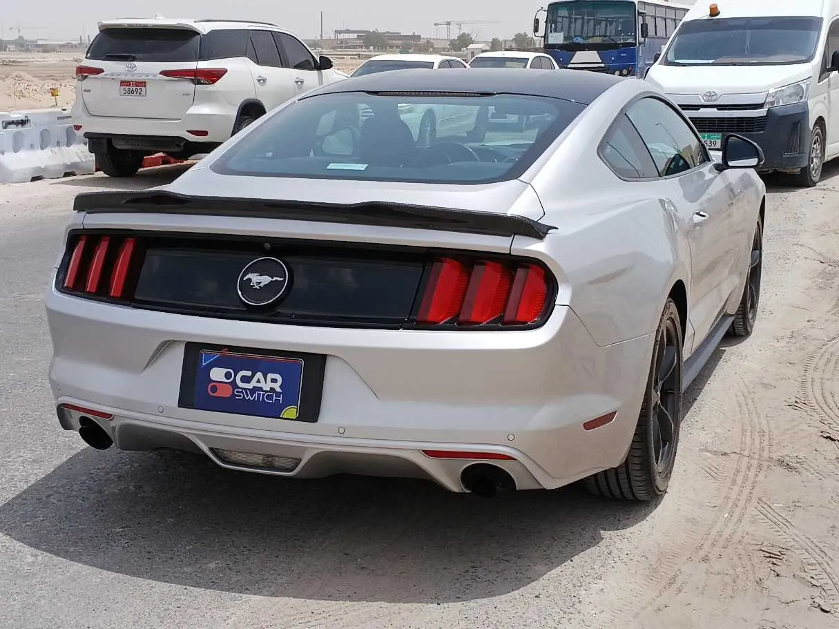 Car image 5