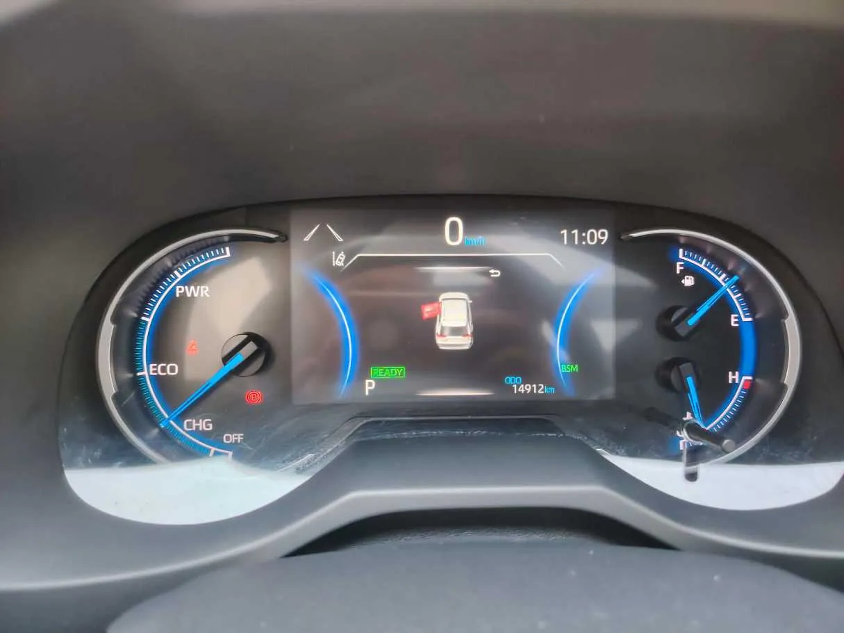 Car image 30
