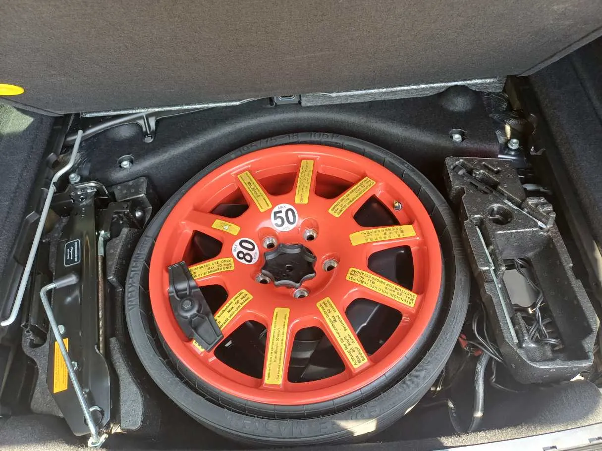 Car image 21