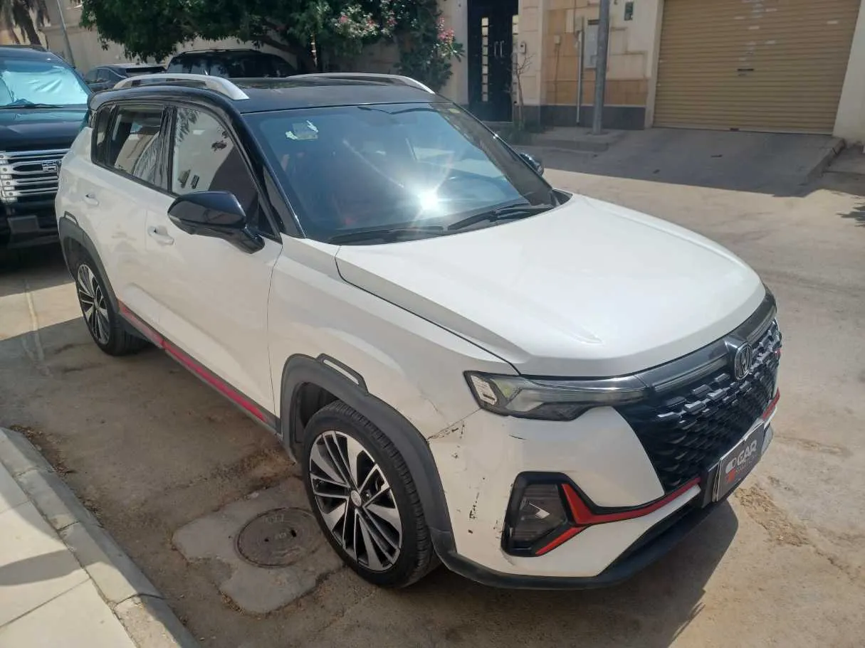 Car image 3