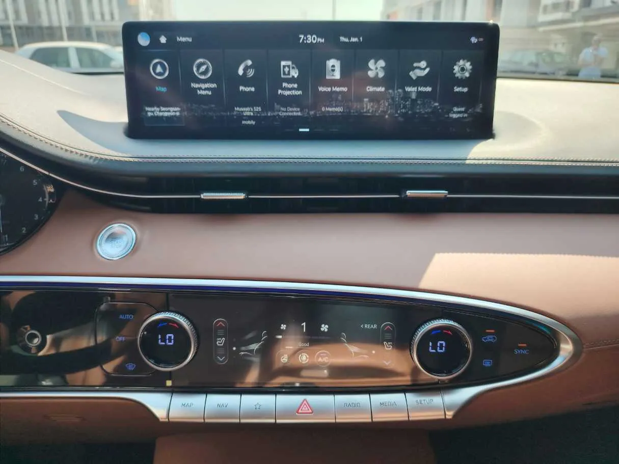 Car image 22