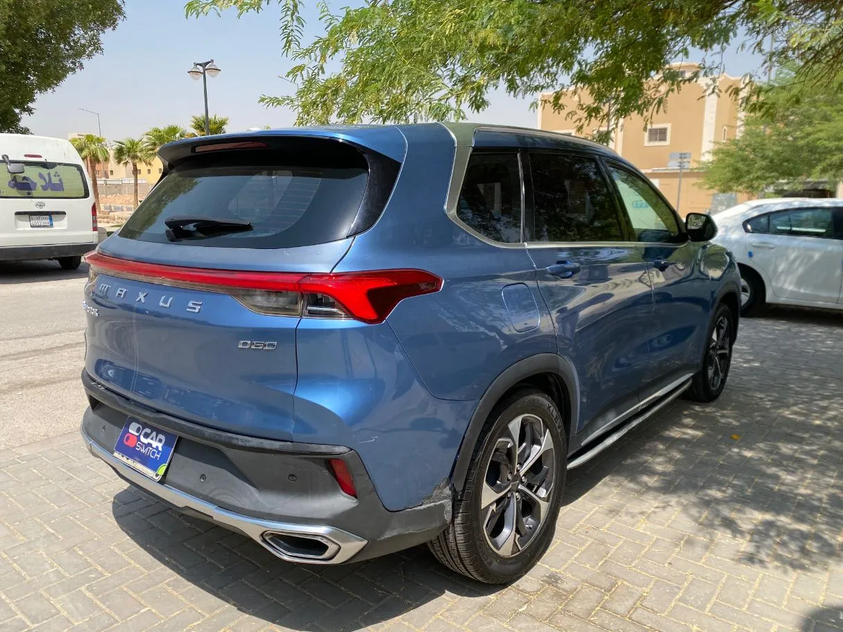 Car image 6