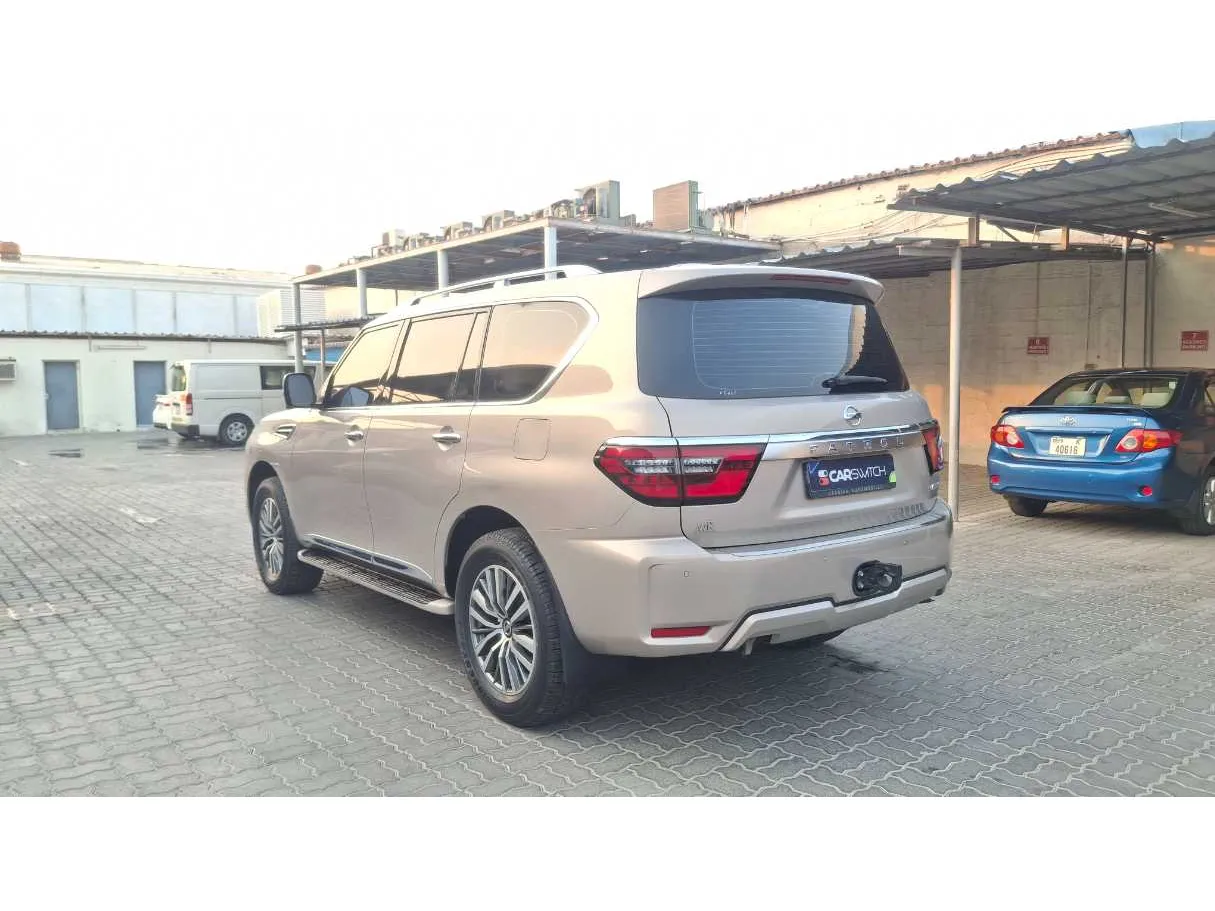 Car image 7