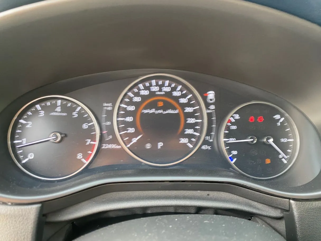 Car image 18