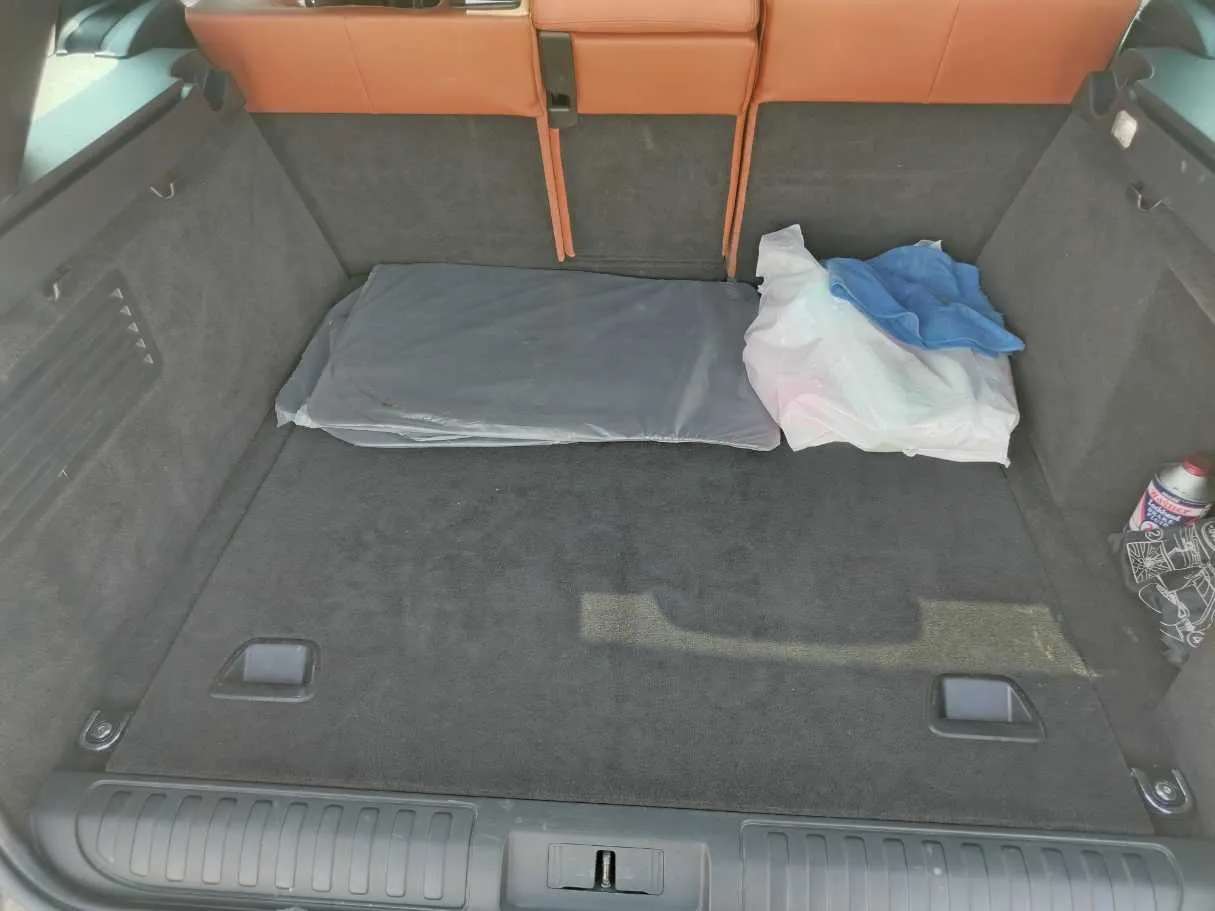 Car image 38