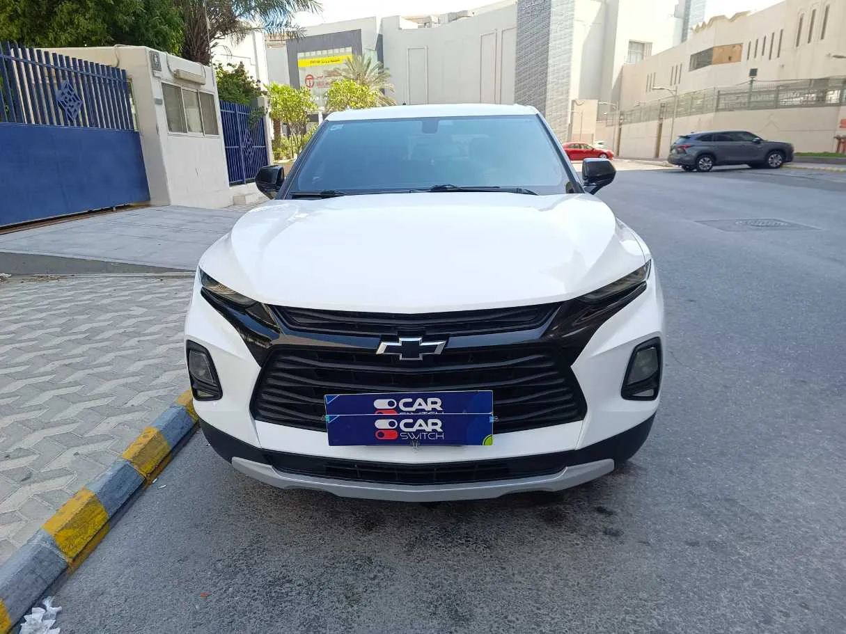 Car image 2