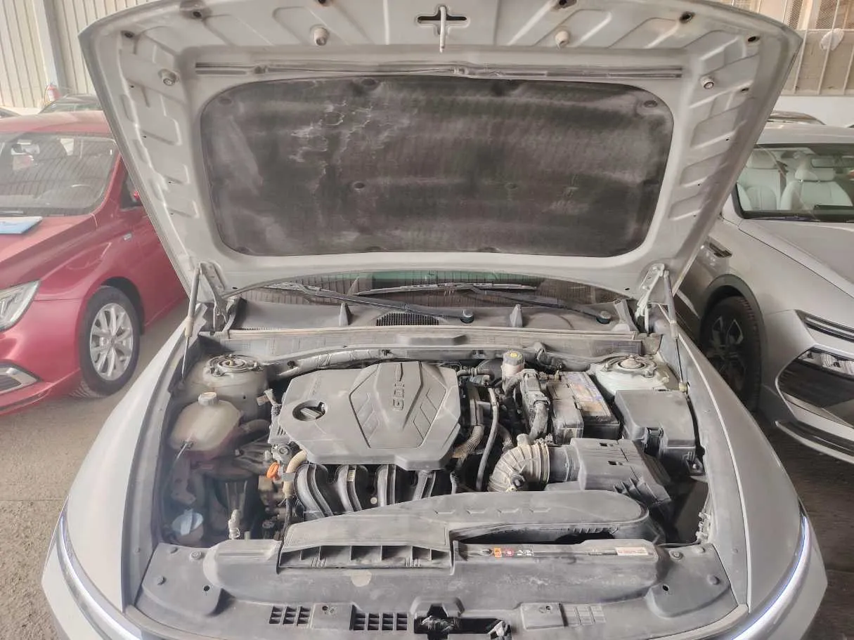 Car image 27