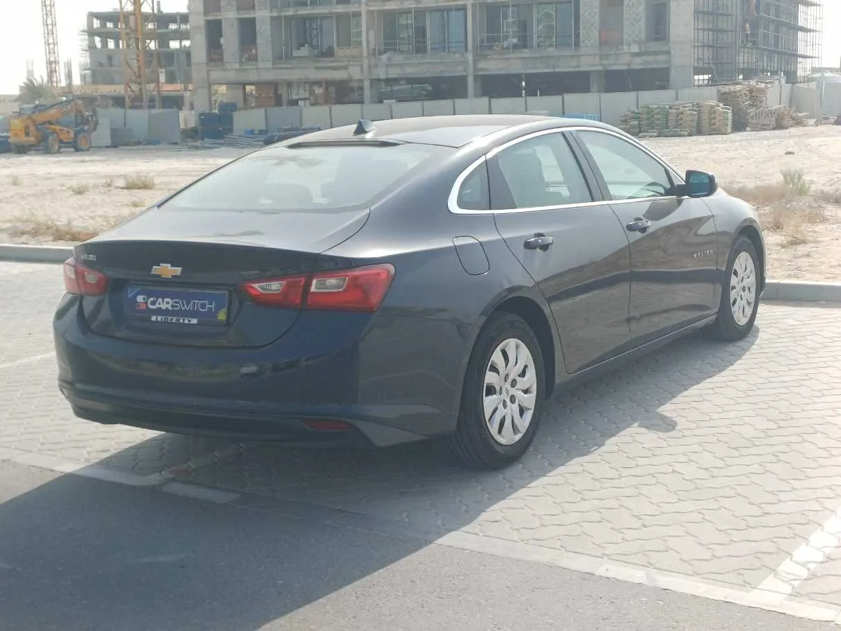 Car image 5