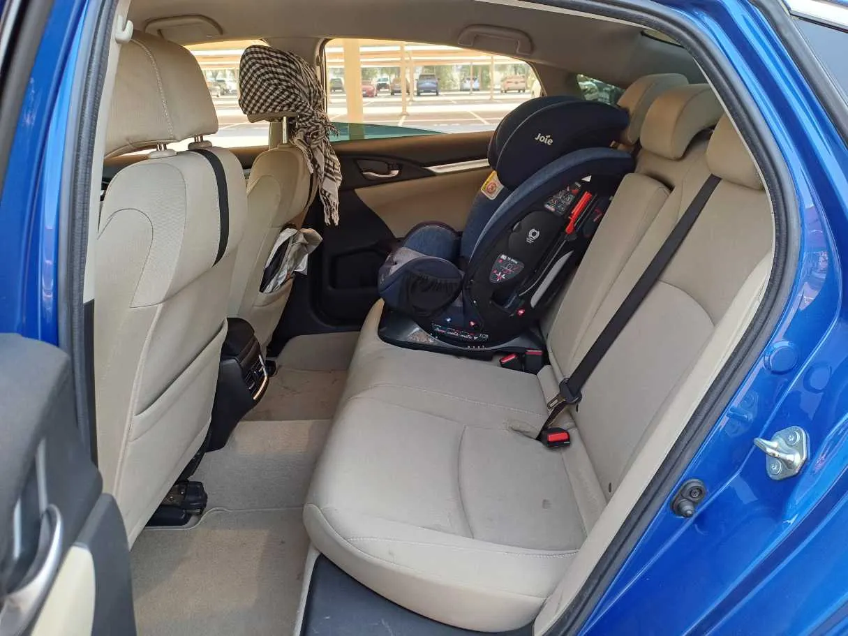 Car image 13