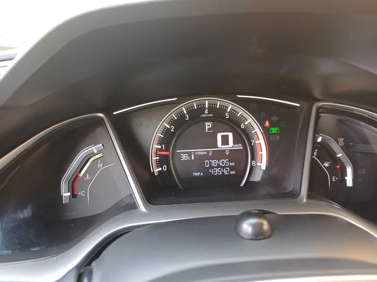Car image 19