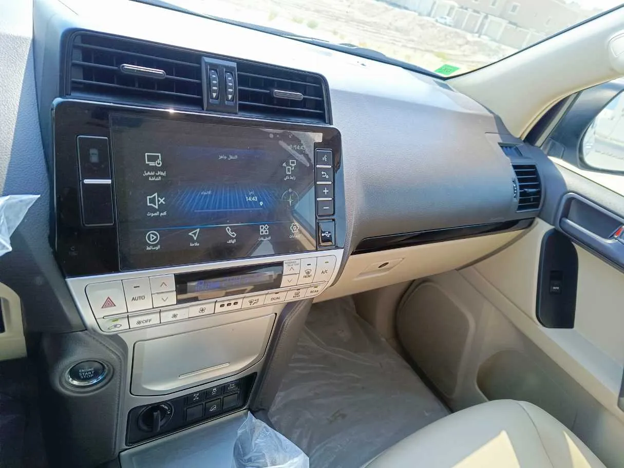 Car image 22