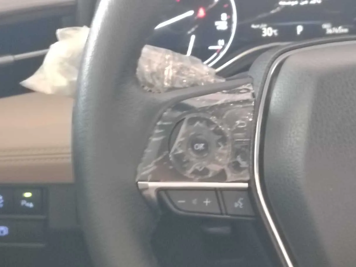Car image 27