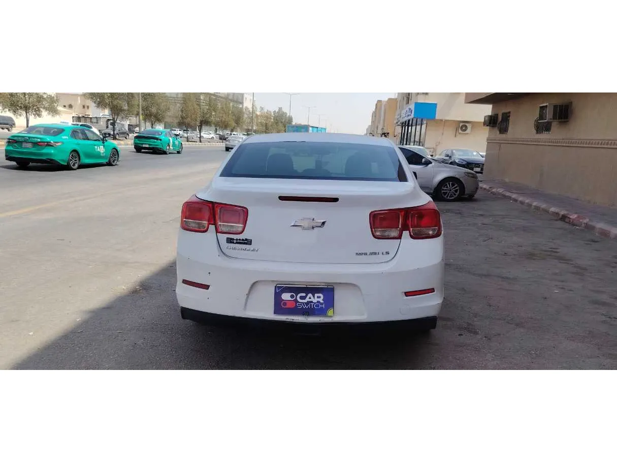 Car image 6