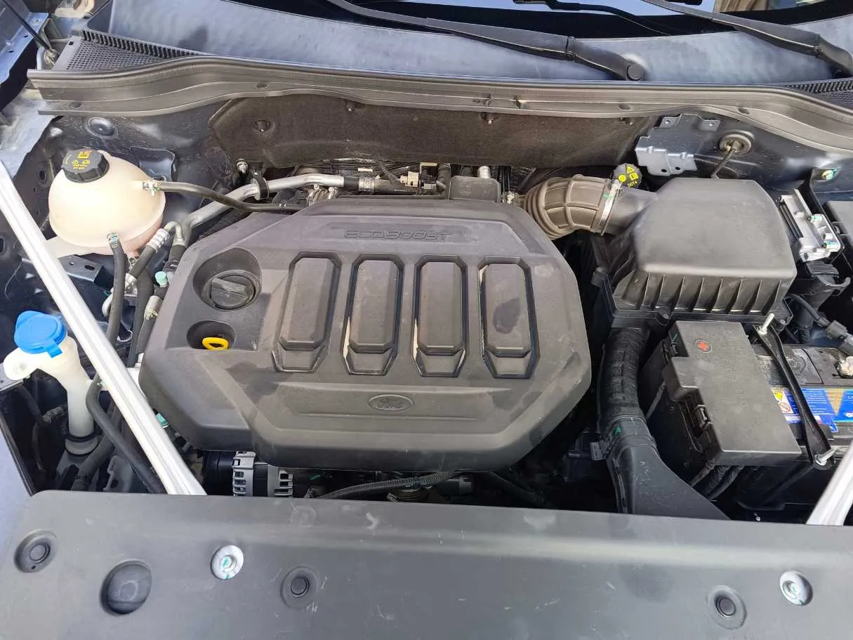 Car image 35