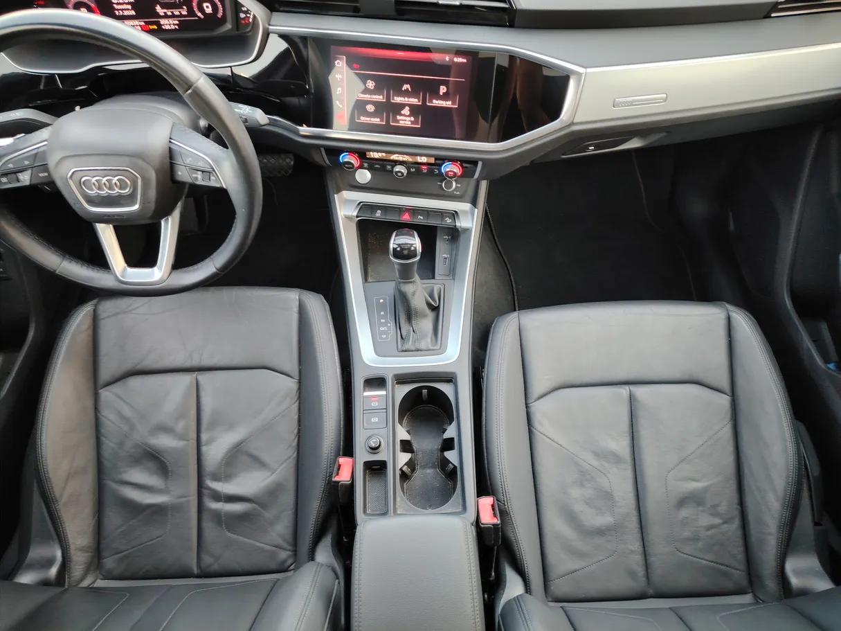 Car image 20