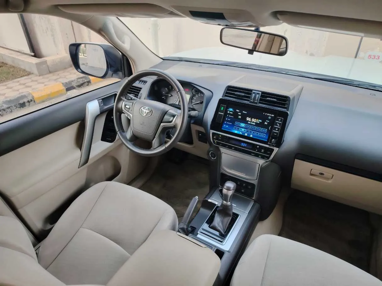 Car image 19