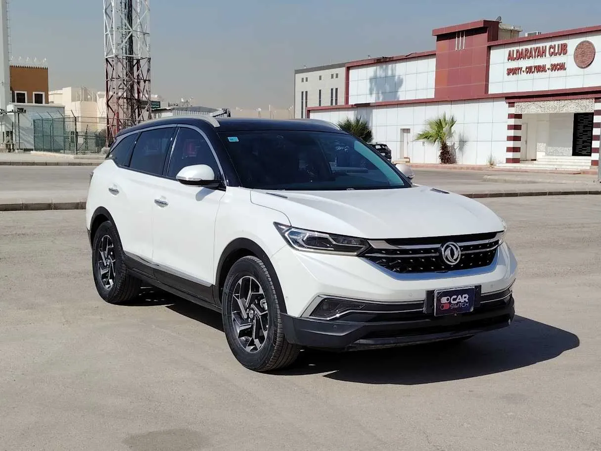 Car image 3