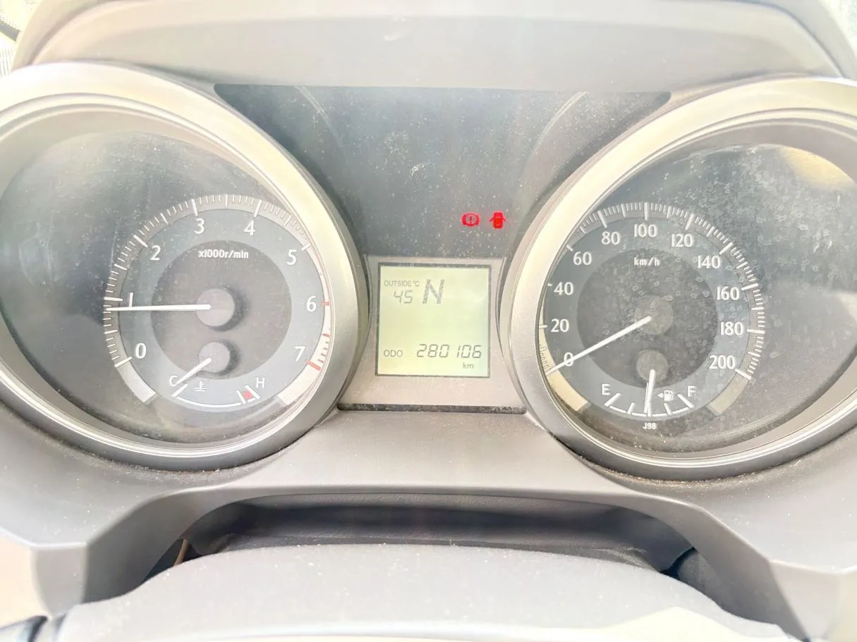 Car image 23