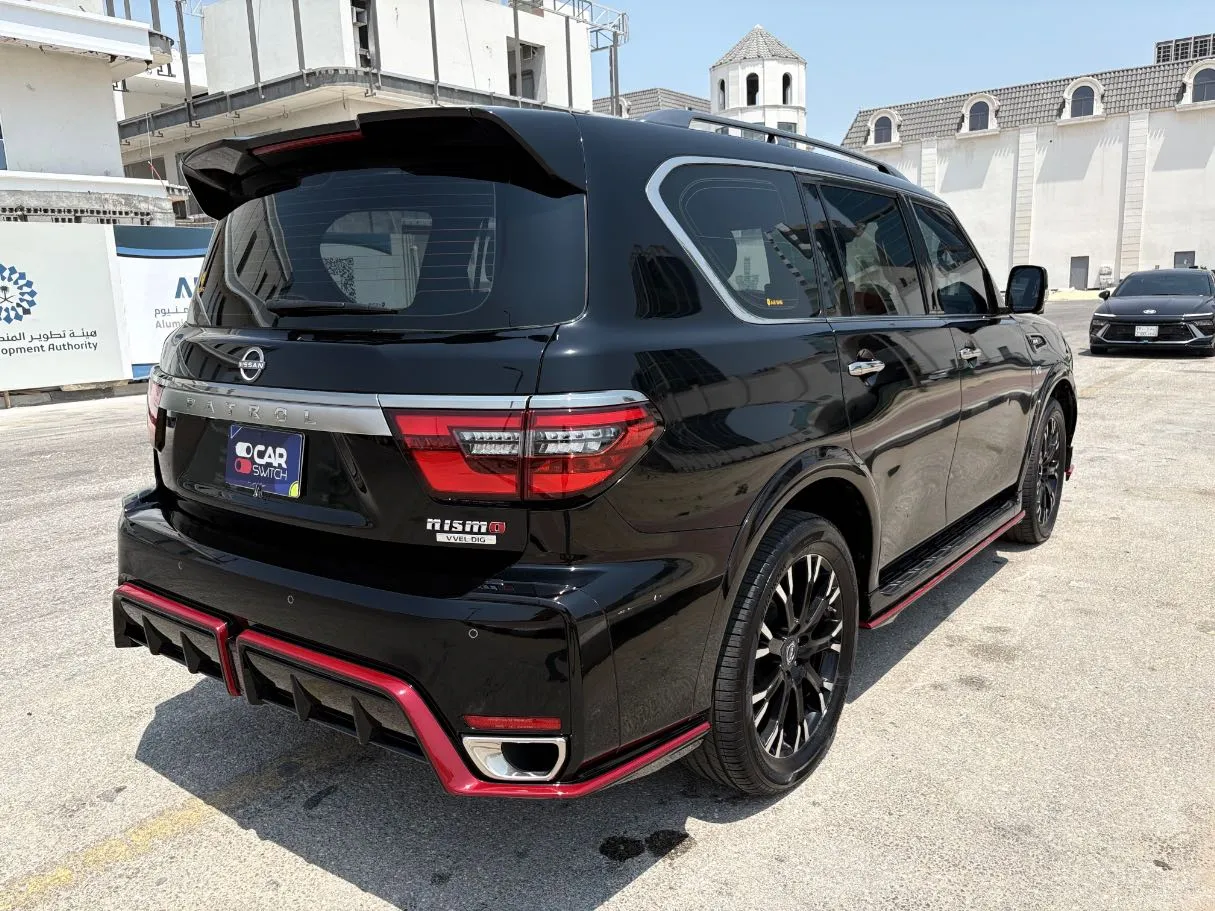 Car image 5