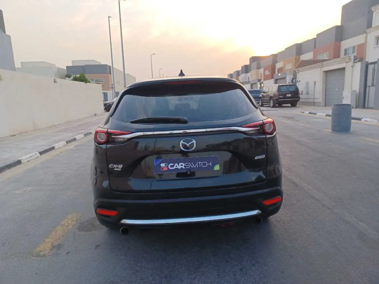 Car image 6