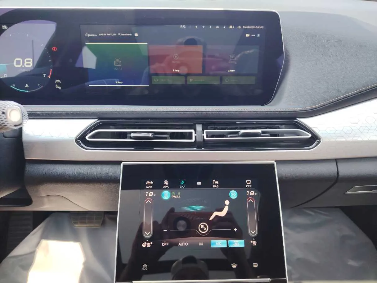 Car image 20
