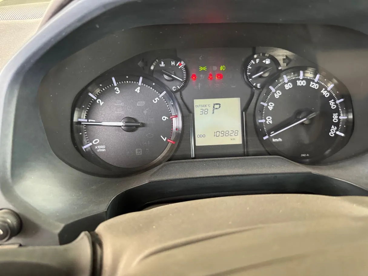 Car image 18