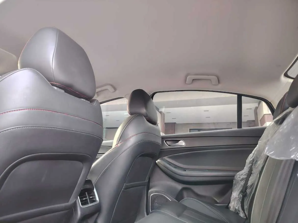 Car image 20