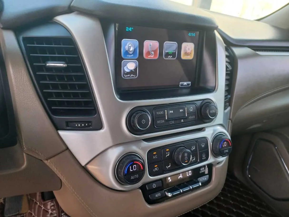 Car image 17