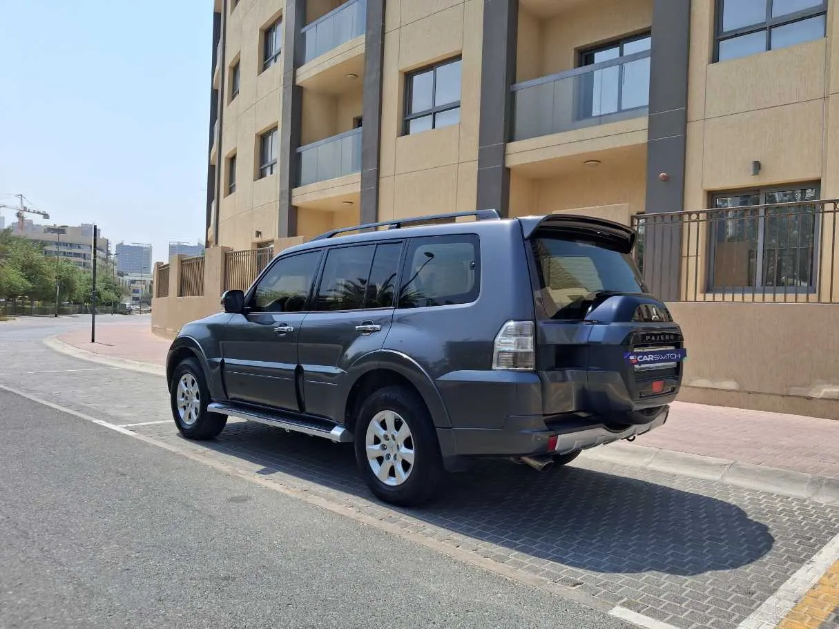 Car image 7