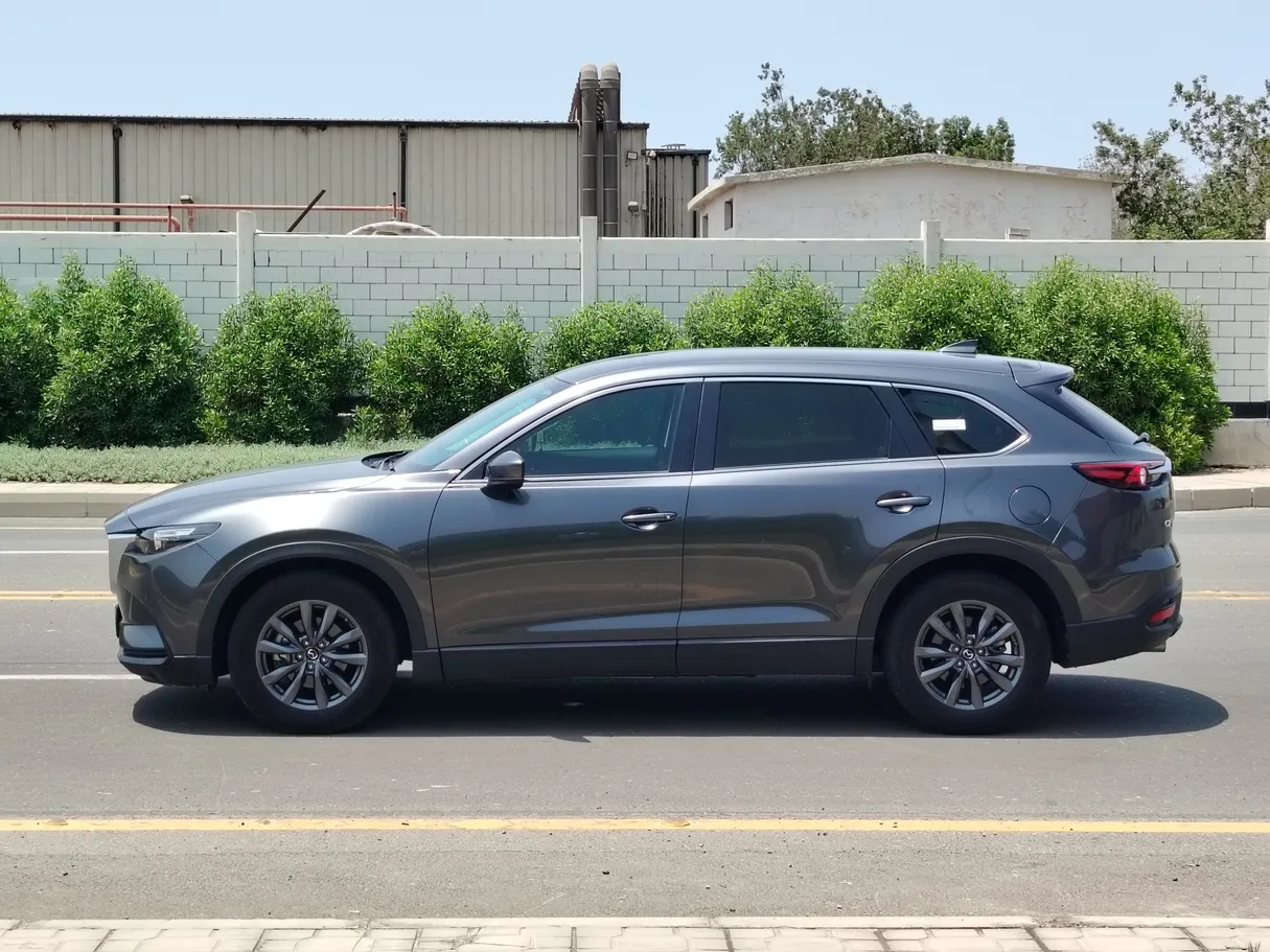 Car image 8