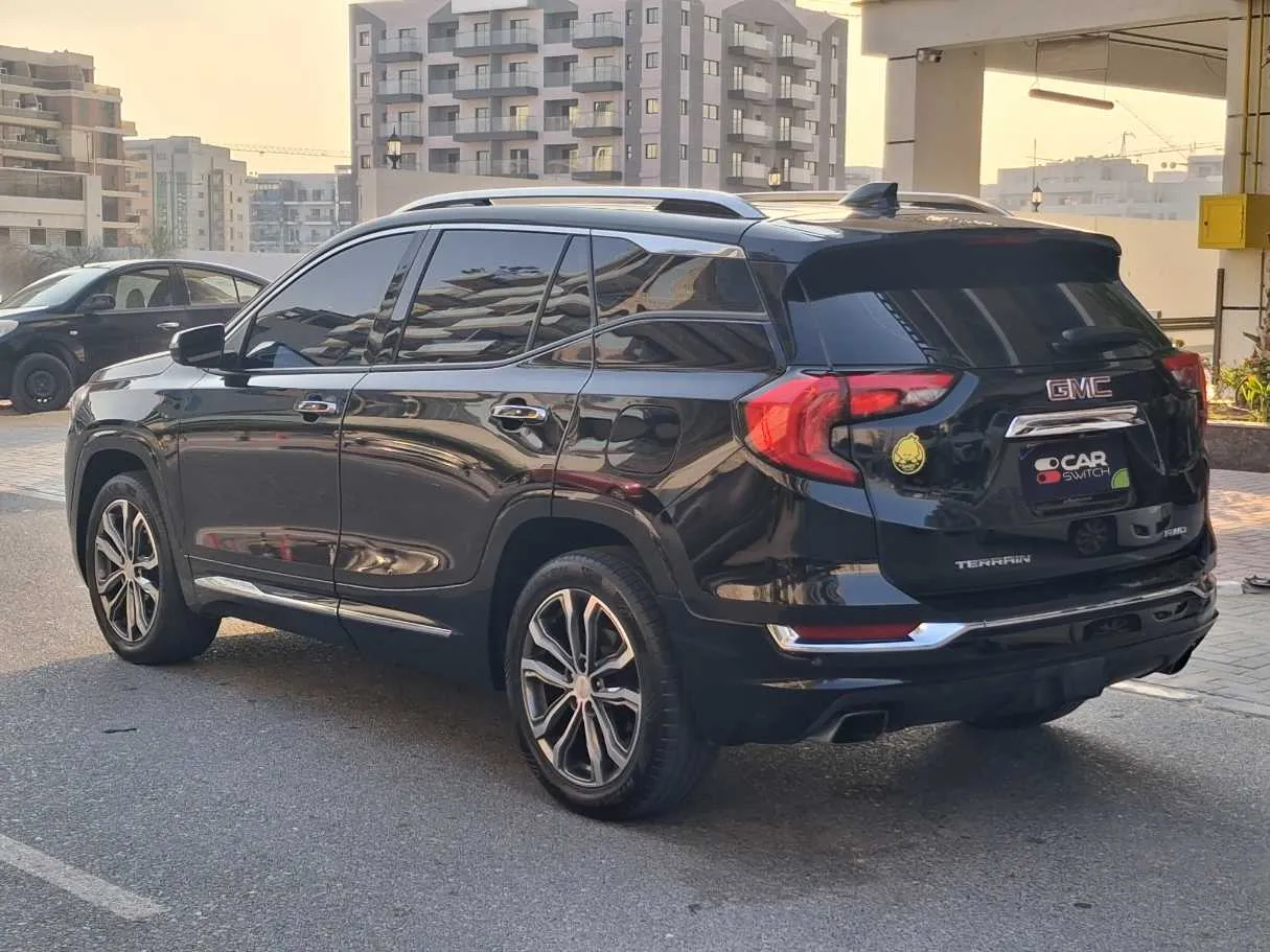 Car image 7