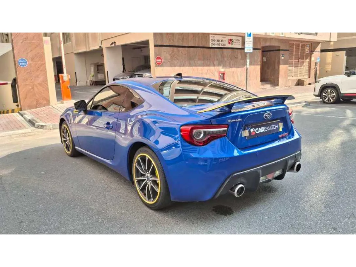Car image 5