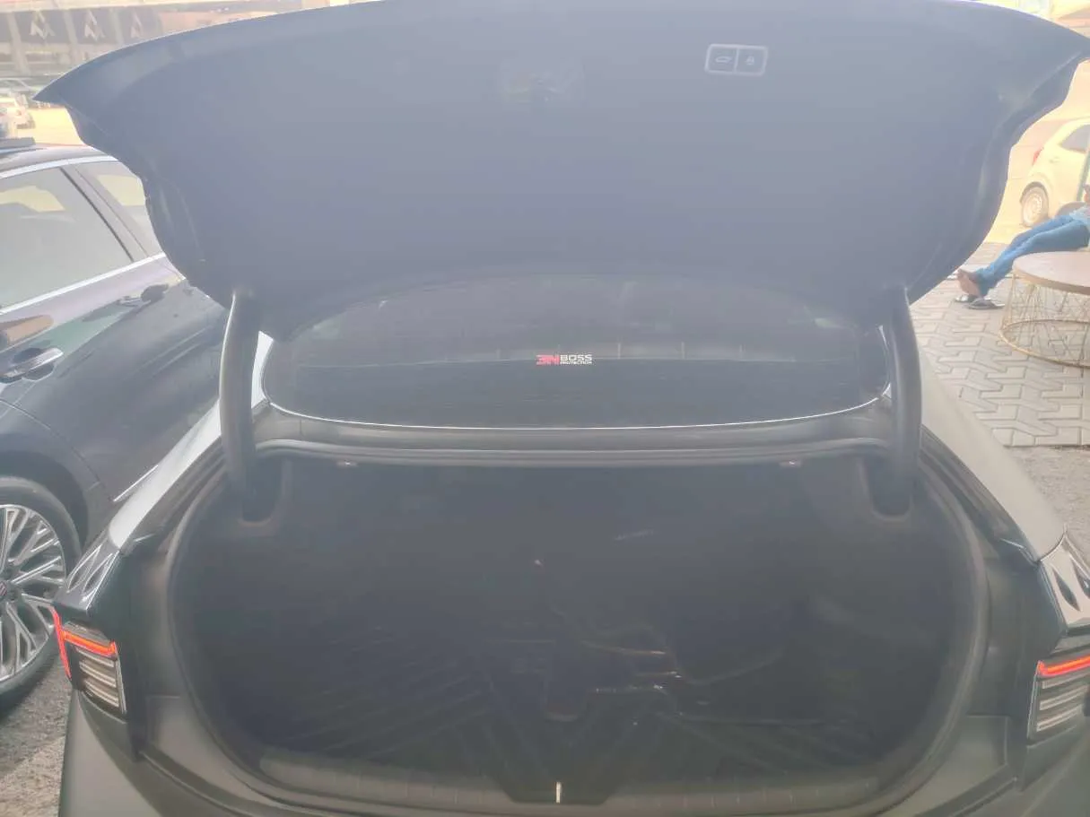 Car image 35