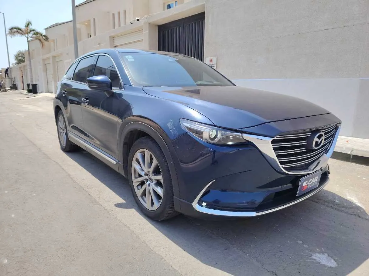 Car image 3