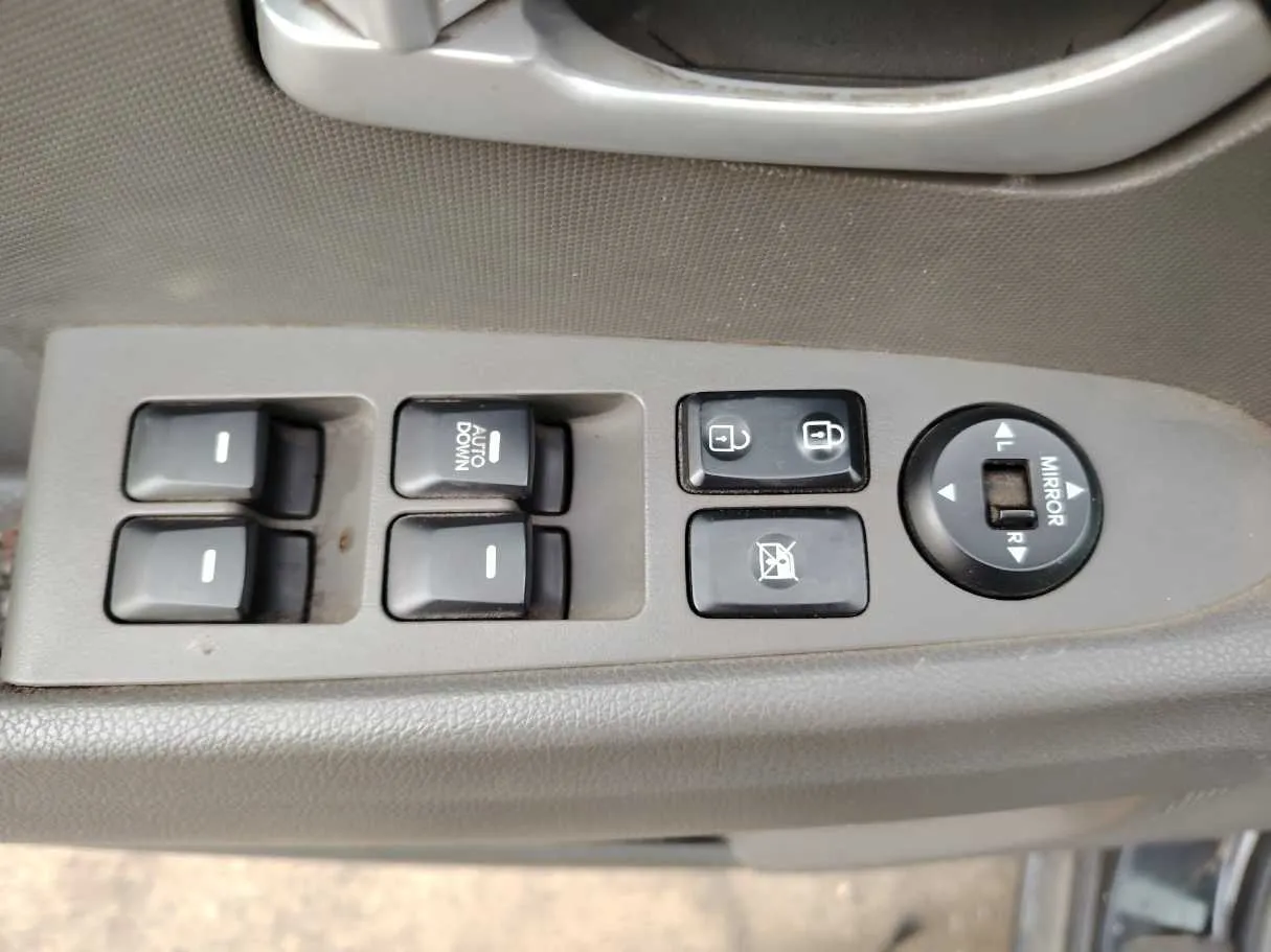 Car image 38