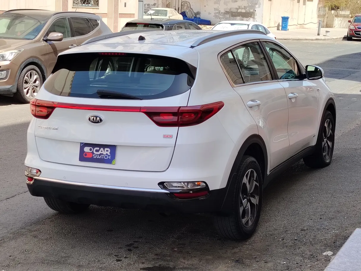 Car image 5