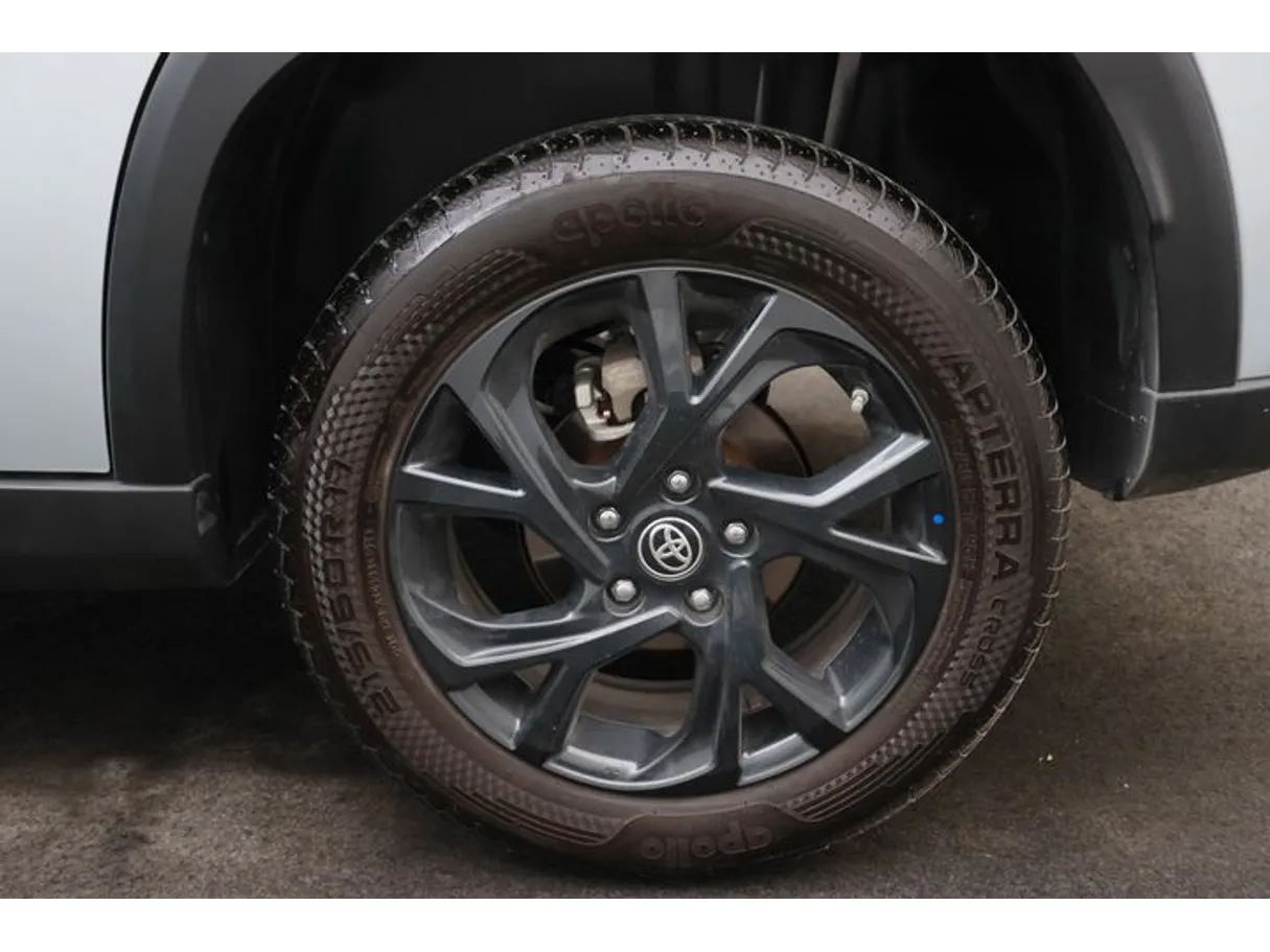 Car image 7