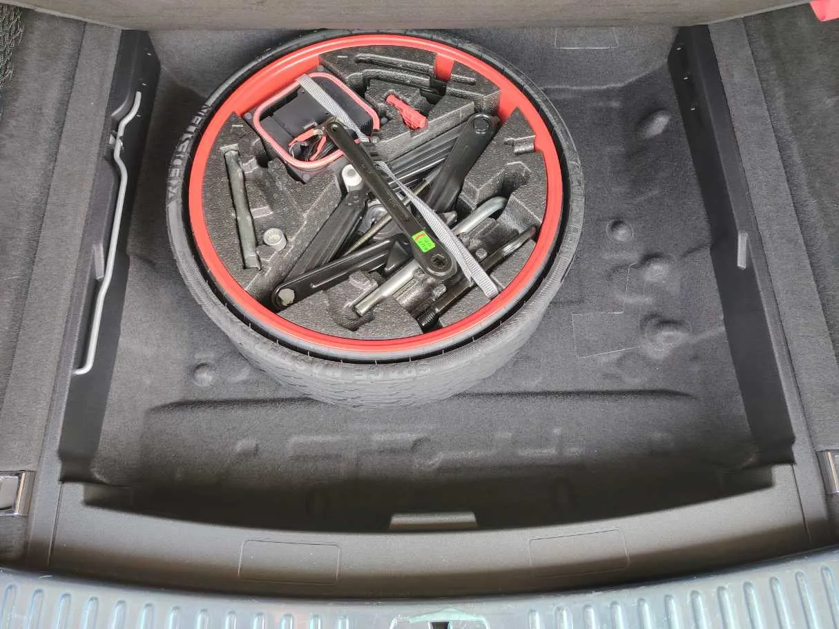 Car image 34
