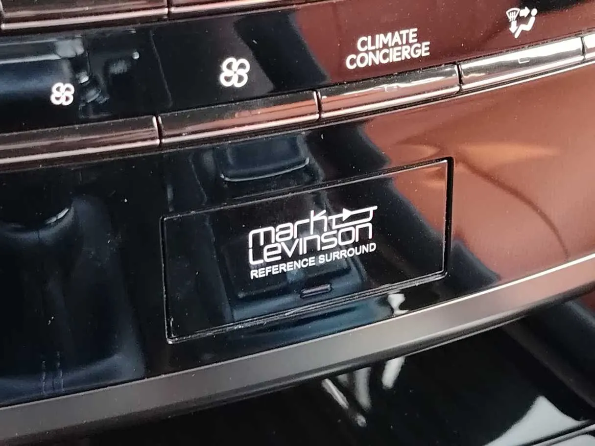 Car image 35
