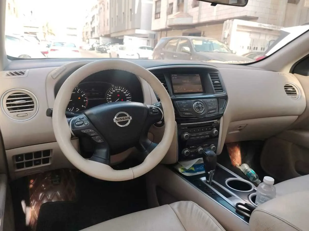 Car image 30