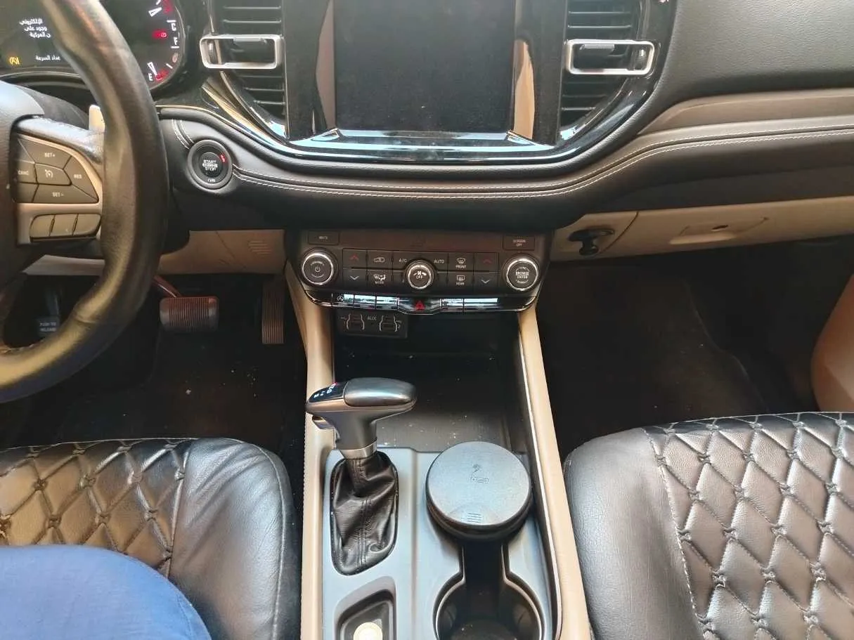 Car image 23