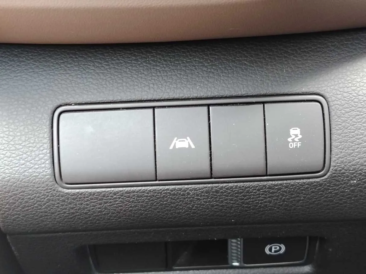 Car image 34