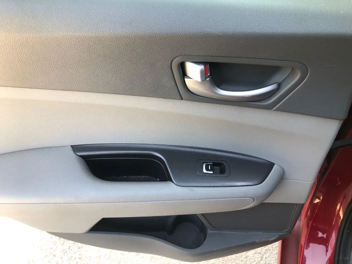 Car image 21